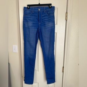 American Eagle super stretch long blue jeans